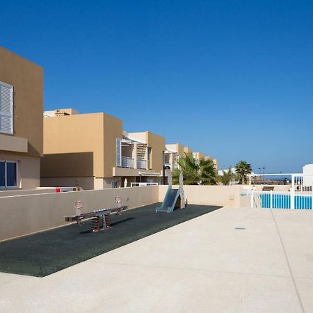 דירות פוריס דה אבונה Vista Al Faro El Poris מראה חיצוני תמונה